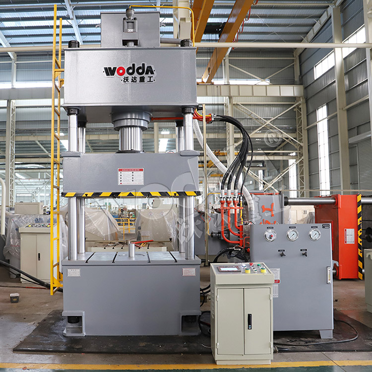 200噸四柱拉伸(shen)機