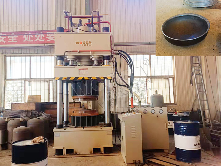 315噸封(feng)頭拉伸(shen)液壓機(ji)