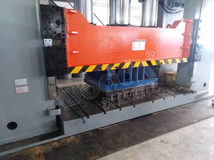 1000噸框(kuàng)架式液壓機(ji)拉伸金屬薄(báo)闆