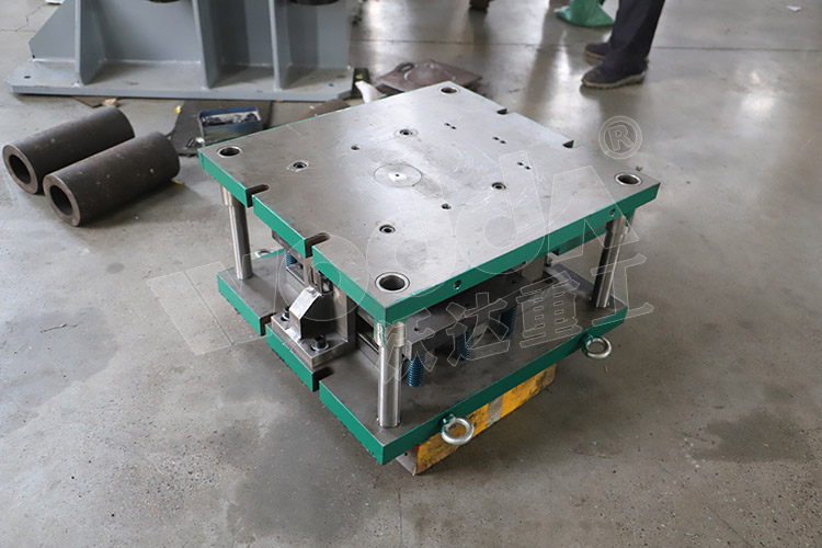 錨(máo)杆托盤(pán)模具