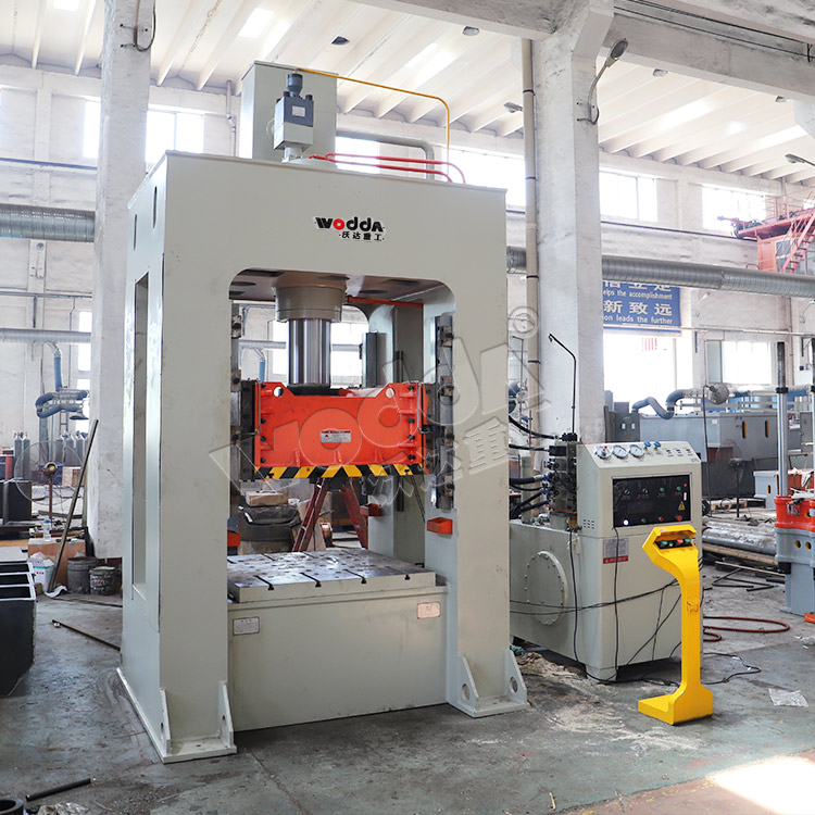 200噸框架式(shi)薄闆拉伸液壓機(jī)現貨