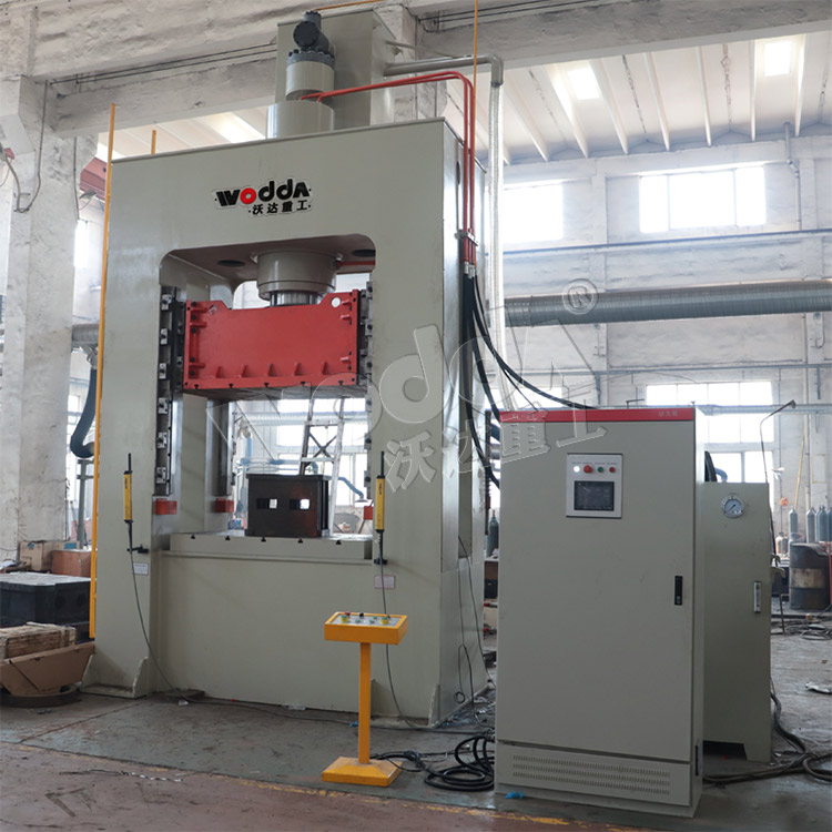 400噸框(kuang)架液壓機