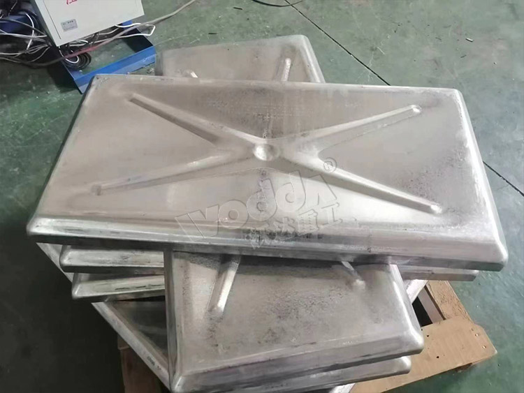 不鏽(xiù)鋼水箱闆(pan)