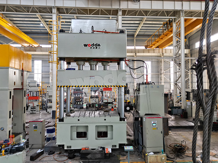 1000噸伺(si)服拉伸(shen)液壓機(ji)