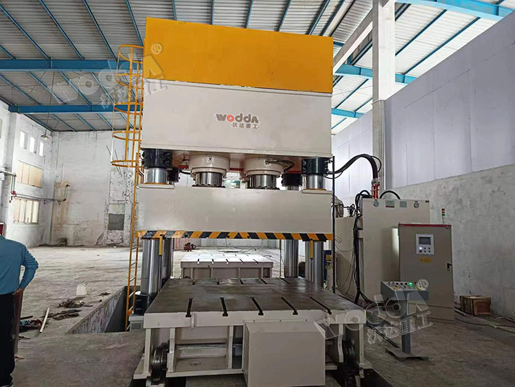 3000噸四柱(zhù)液壓機