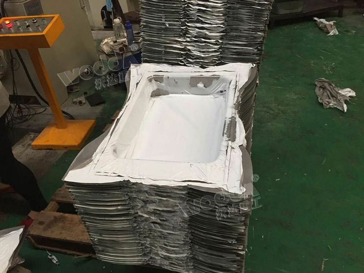 不(bú)鏽鋼水槽拉伸件(jian)