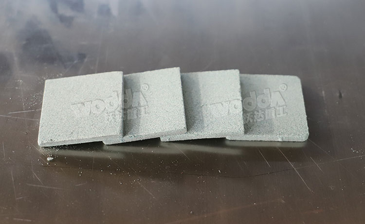 碳化矽(xi)粉末壓塊