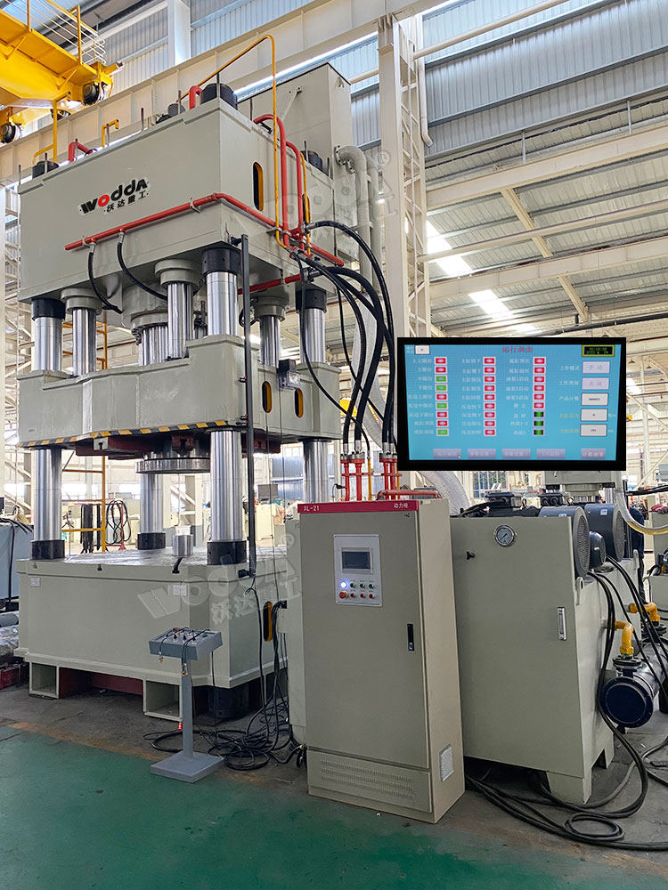 1750噸封頭(tou)液壓機(jī)