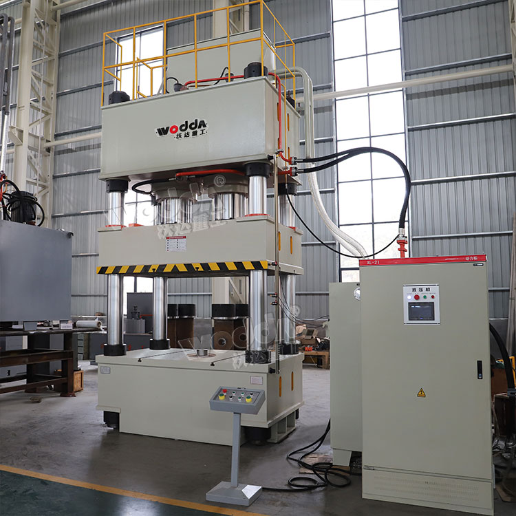 800噸(dun)四柱液壓機