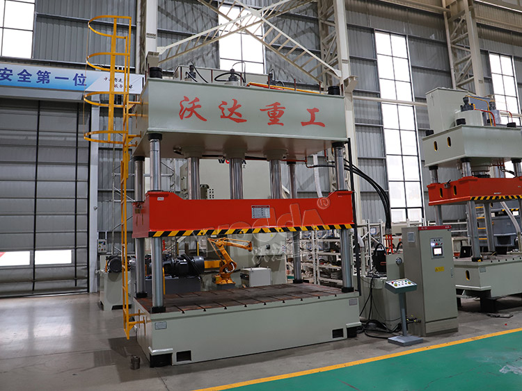 315噸(dūn)汽車内飾件成型(xing)液壓機