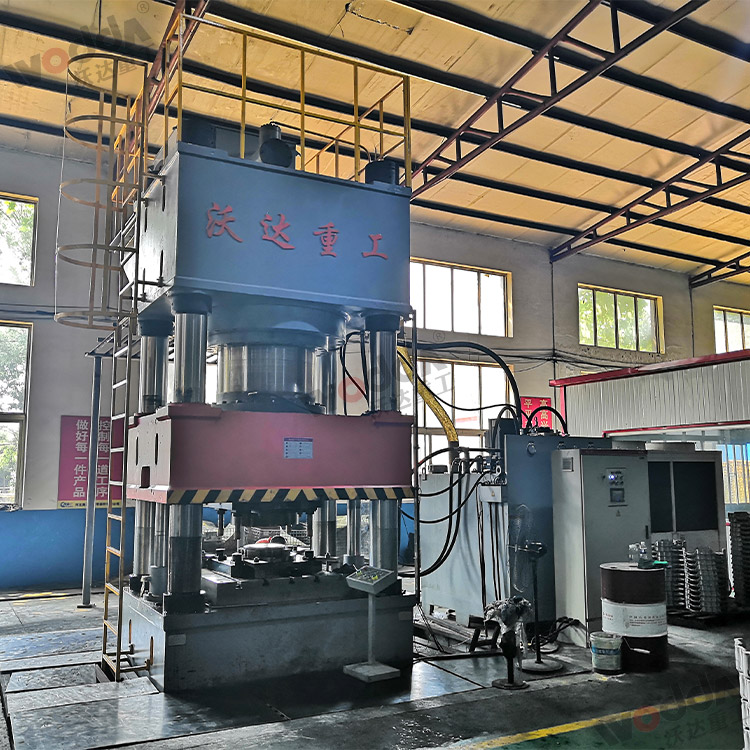 2000噸(dūn)汽車離合器(qì)殼體拉伸液(ye)壓機