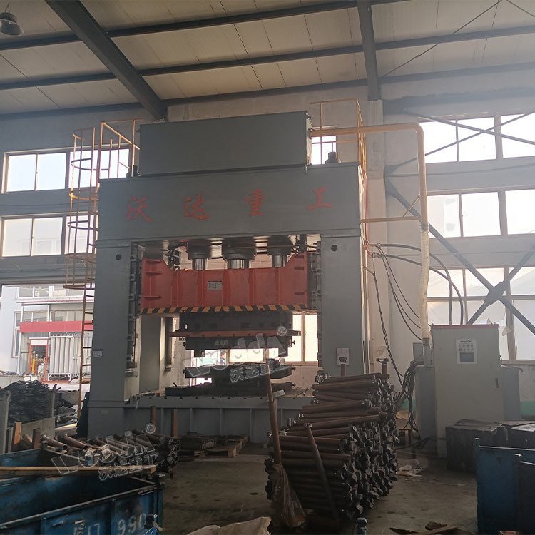 1000噸汽(qi)車零部(bù)件成型(xíng)液壓機(jī)