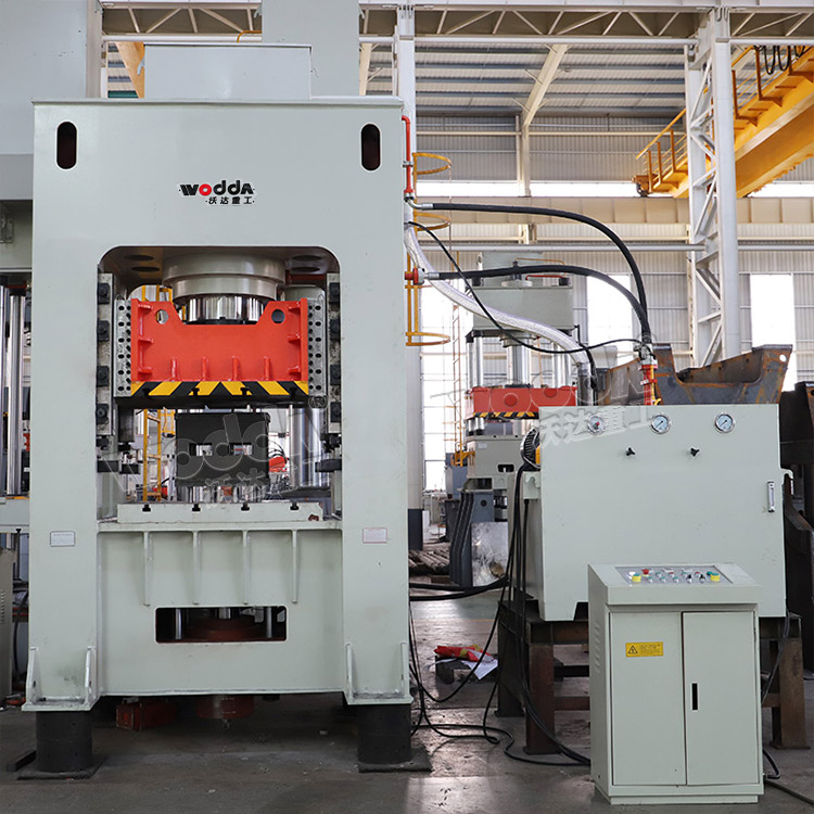 630噸薄(báo)闆拉伸(shen)液壓機(ji)