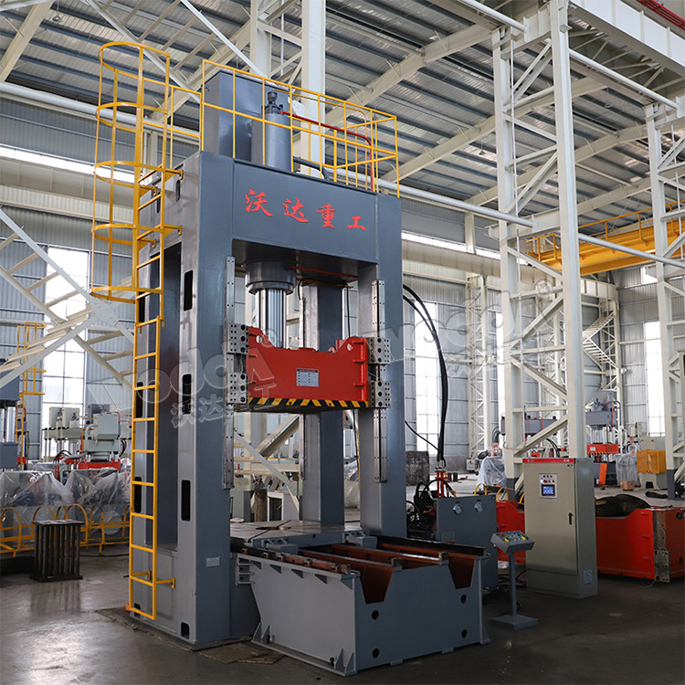 250噸框(kuàng)架式液(yè)壓機帶(dai)移動工(gōng)作台