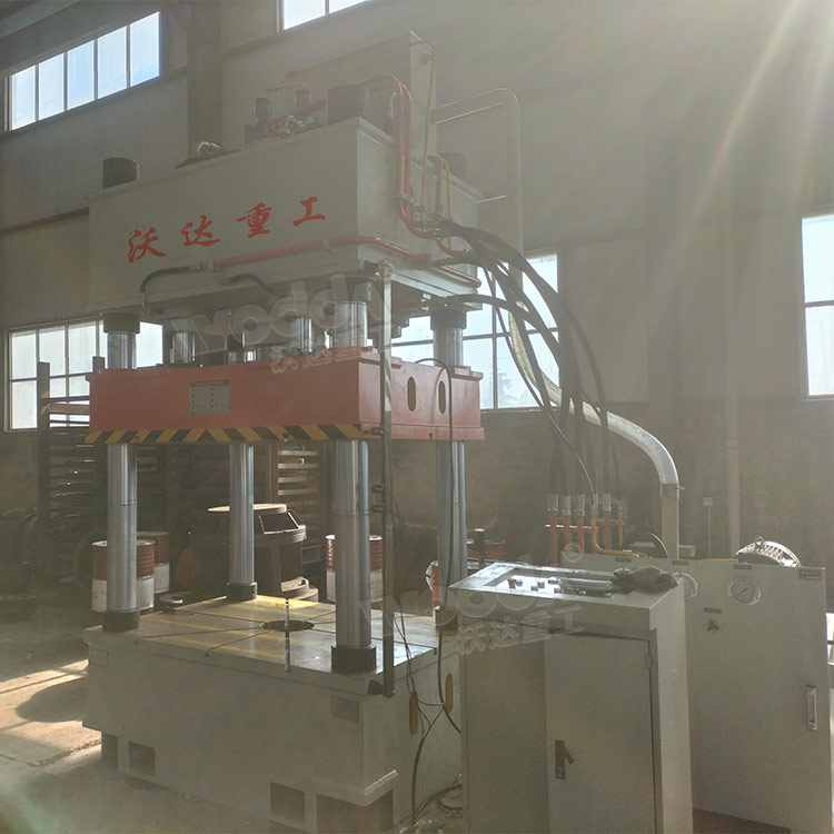 315噸封頭拉伸(shēn)機