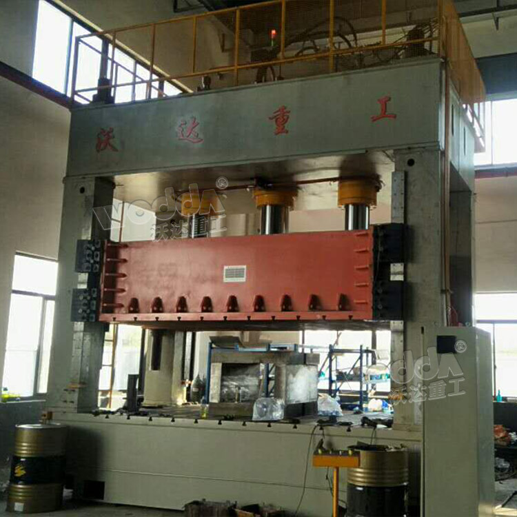 800噸框架式液壓(ya)機