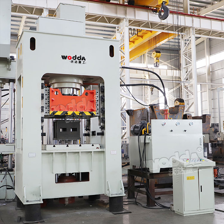 630噸框架(jia)式液壓機