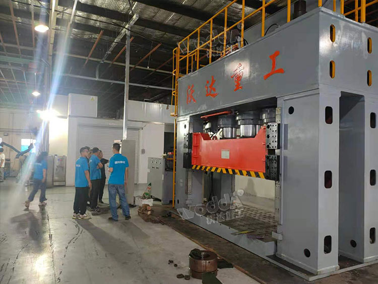 1000噸框架(jia)式液壓(yā)機