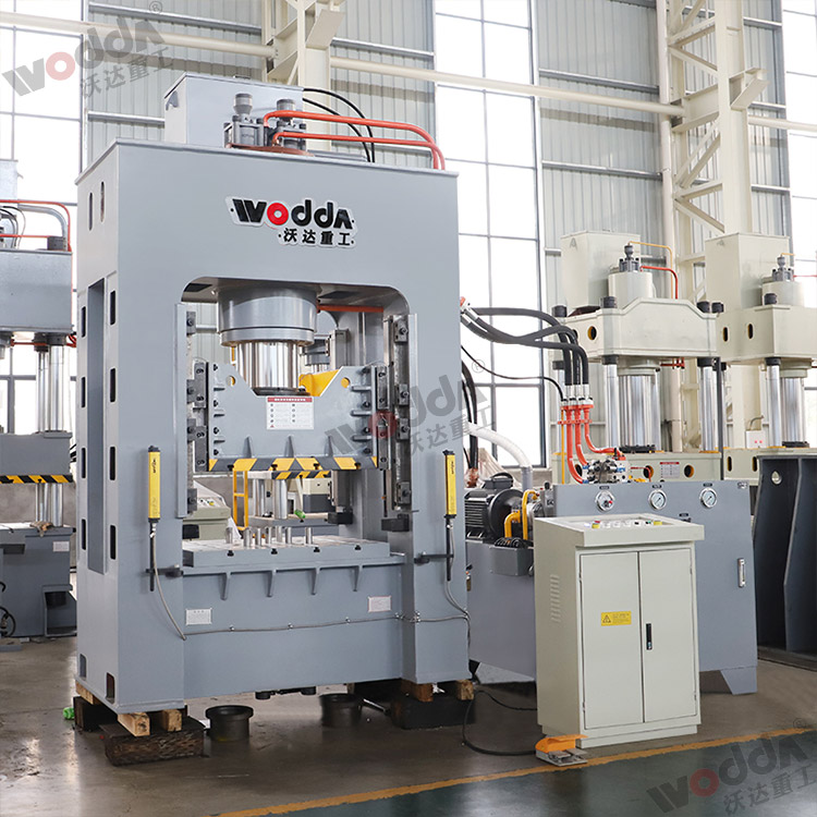 315噸框架(jia)式拉伸機(ji)