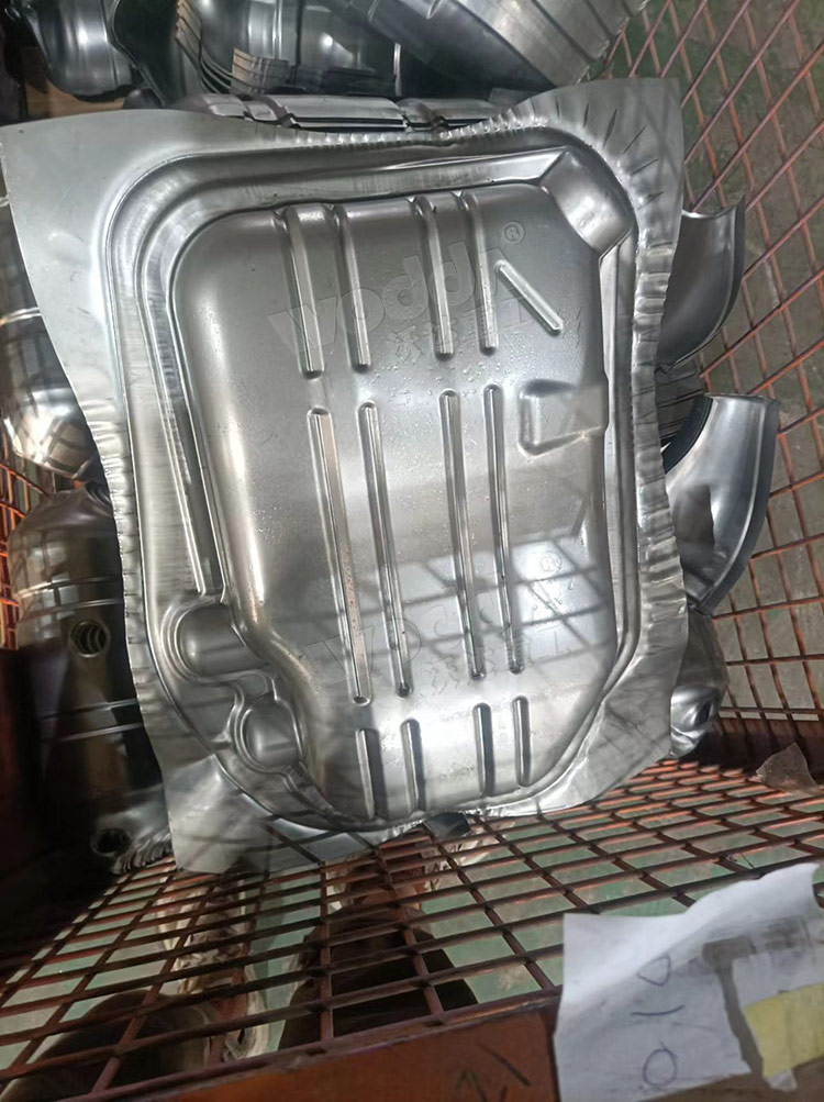 汽車配(pèi)件拉伸(shēn)件