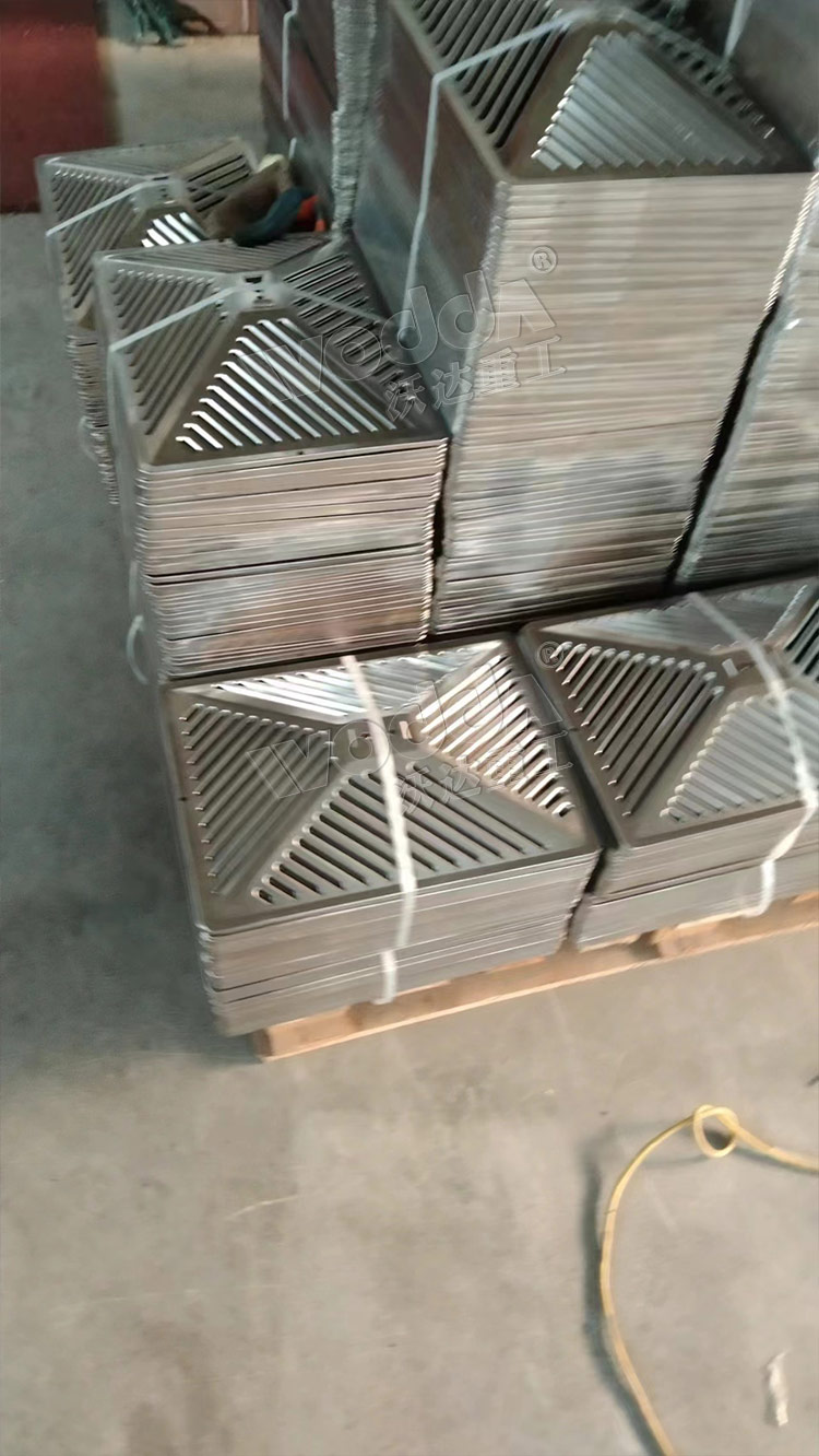 客戶(hu)不鏽鋼濾網拉伸(shēn)件