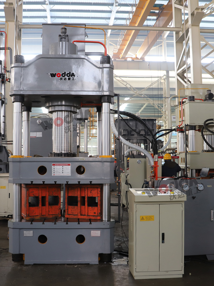 315噸國标(biao)四柱液壓機