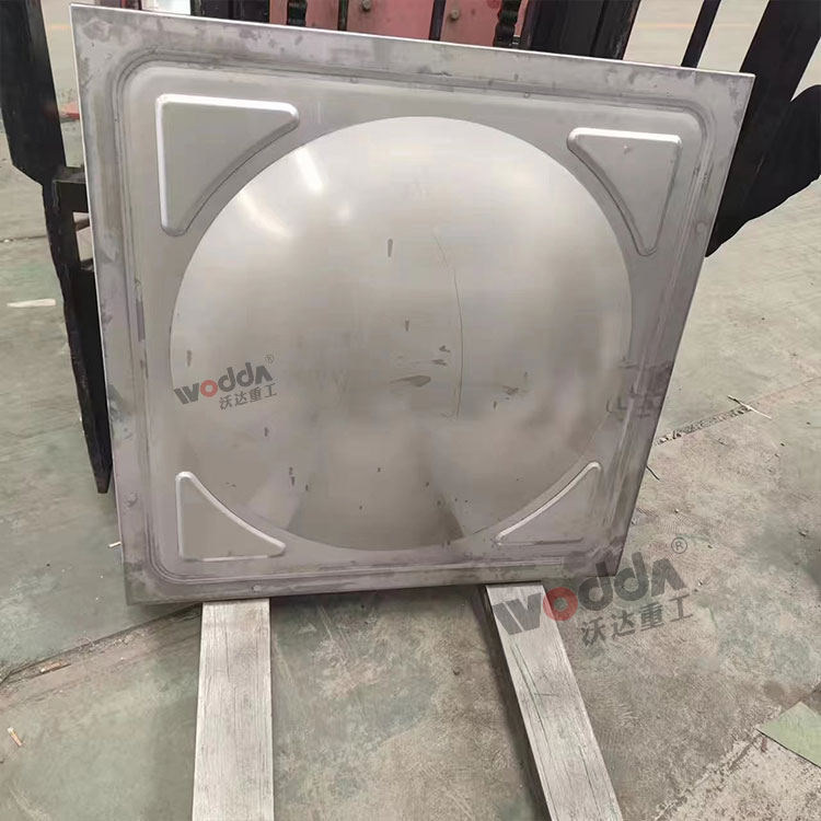 不(bú)鏽鋼水(shui)箱闆成(cheng)型壓力(li)機試壓(yā)産品