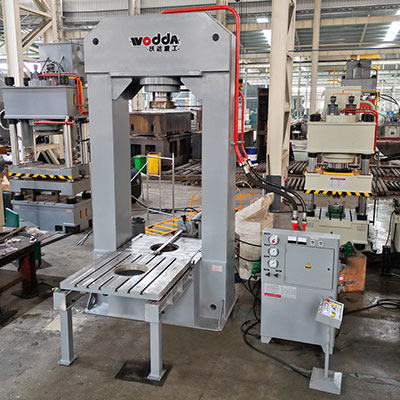 315噸電機(ji)軸承壓(ya)裝液壓(yā)機-315噸龍(lóng)門式液(ye)壓機