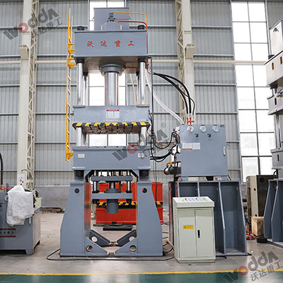 315噸(dun)四柱拉伸液壓(yā)機