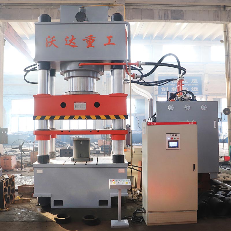 1250噸四(sì)梁四柱液壓機(ji)