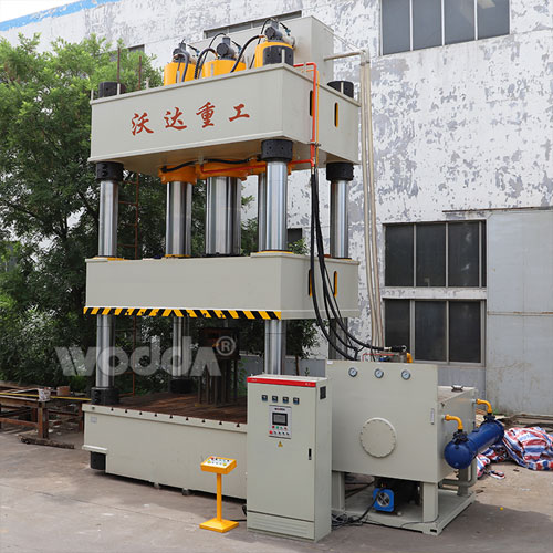 1800T三梁四(sì)柱液壓機