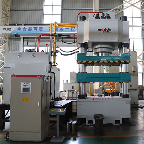 800噸牛羊舔磚(zhuān)液壓機_20公斤(jīn)鹽磚液壓機(jī)