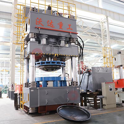 3000噸封(feng)頭拉伸(shēn)液壓機(ji)