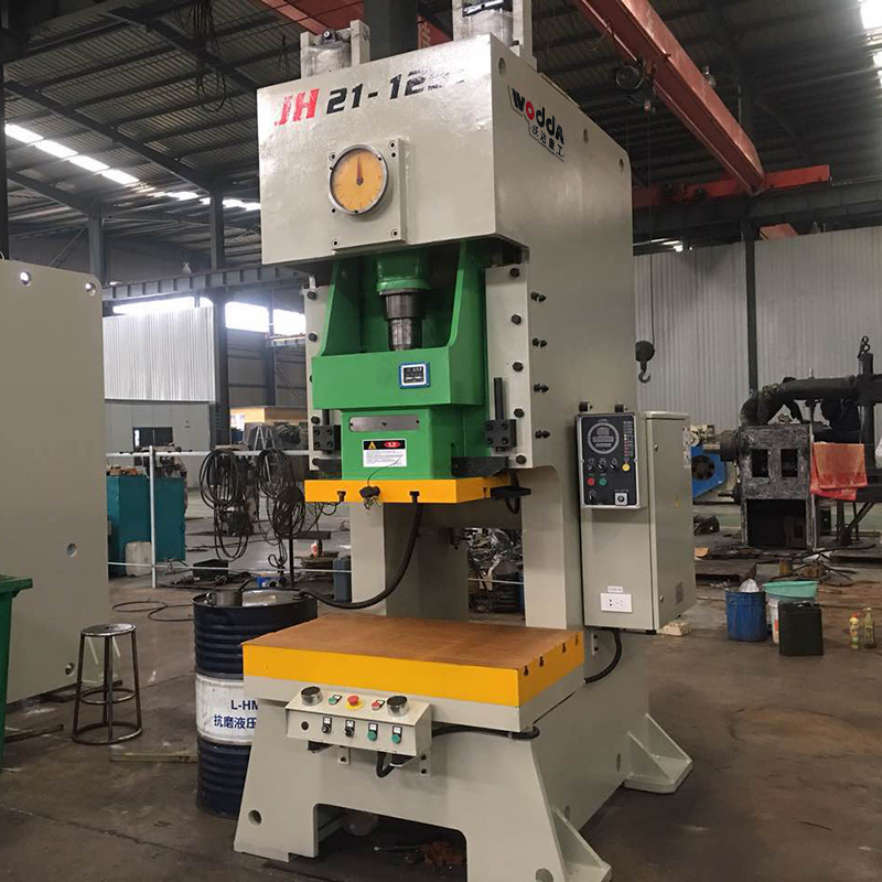JH21開式(shi)單點氣動沖床(chuáng)