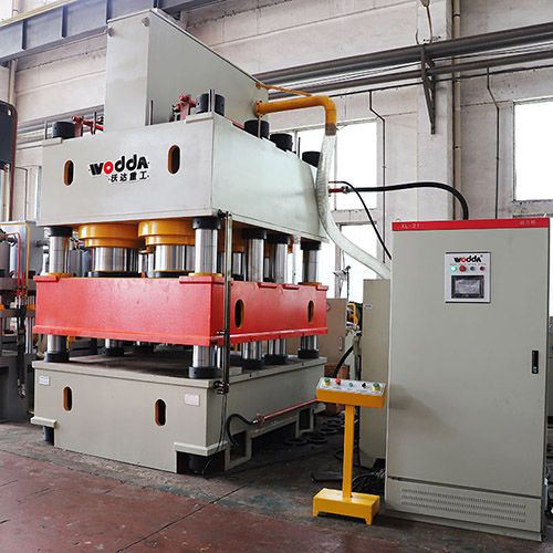 防盜門(men)闆壓花機